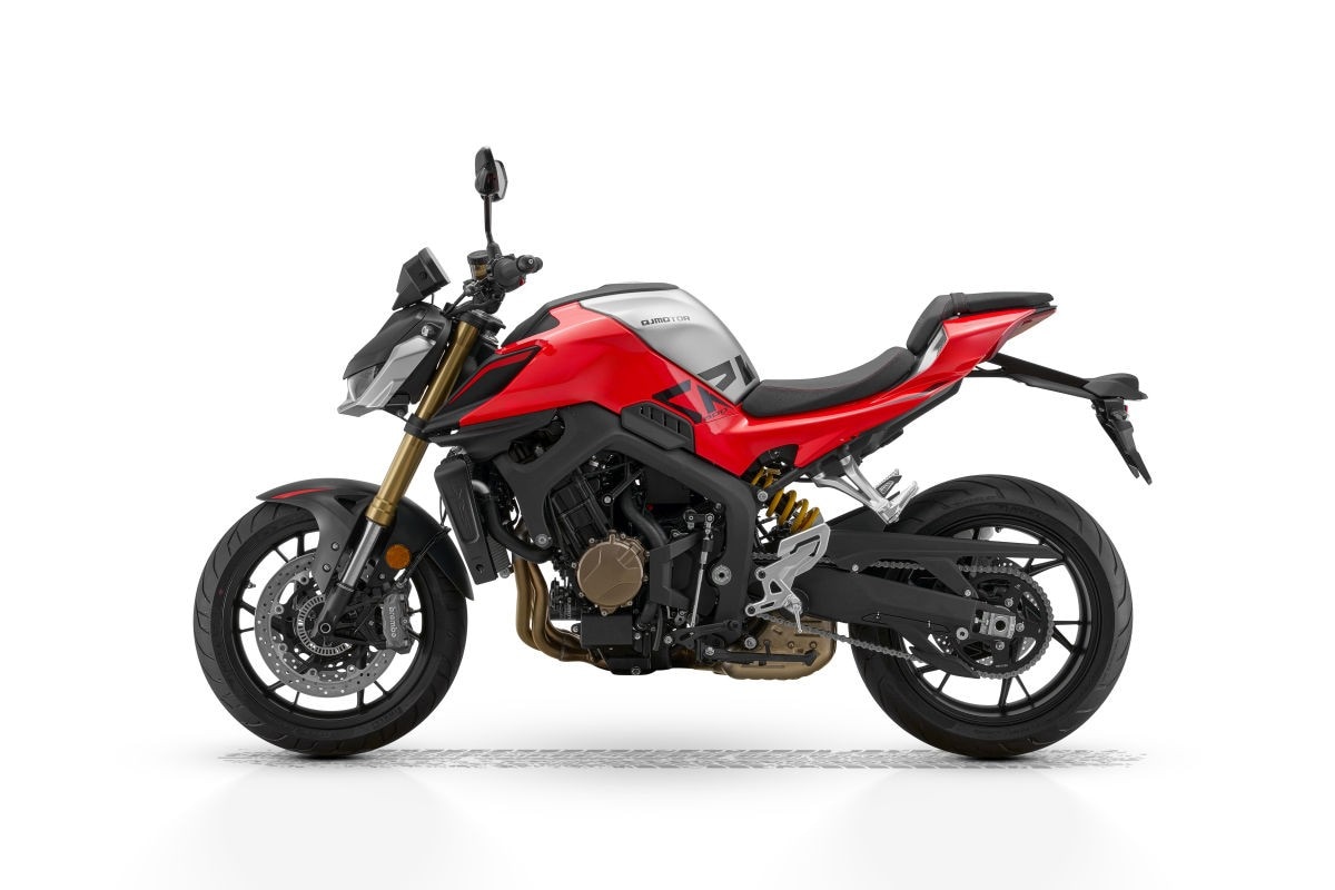 QJMotor SRK 800: la naked cinese da 95 CV a 8.590 euro